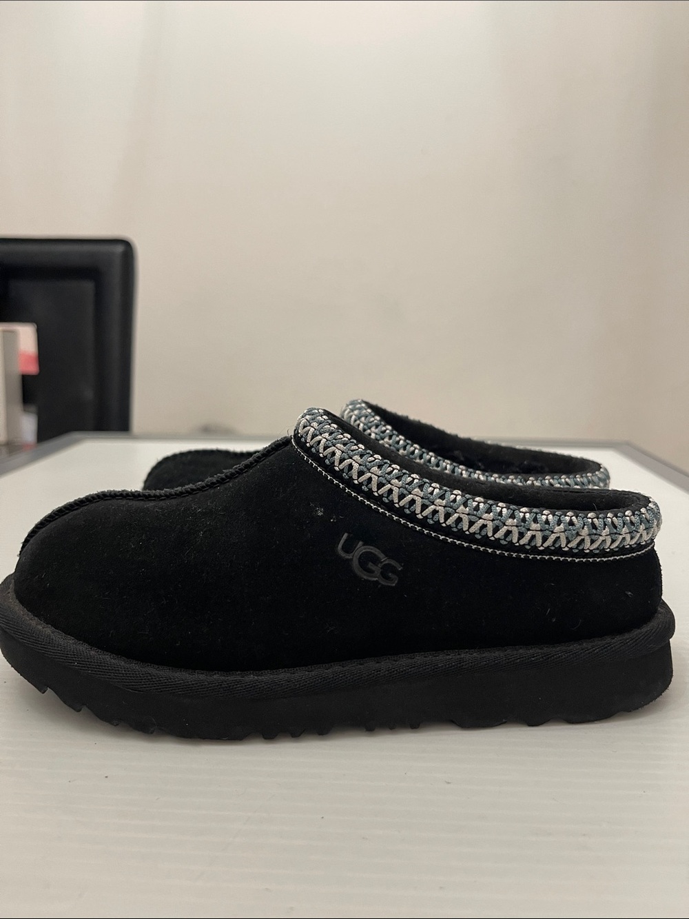 UGG WINTER TASMAN SLIPPERS KIDS SIZE 1 (3-8 Yrs)